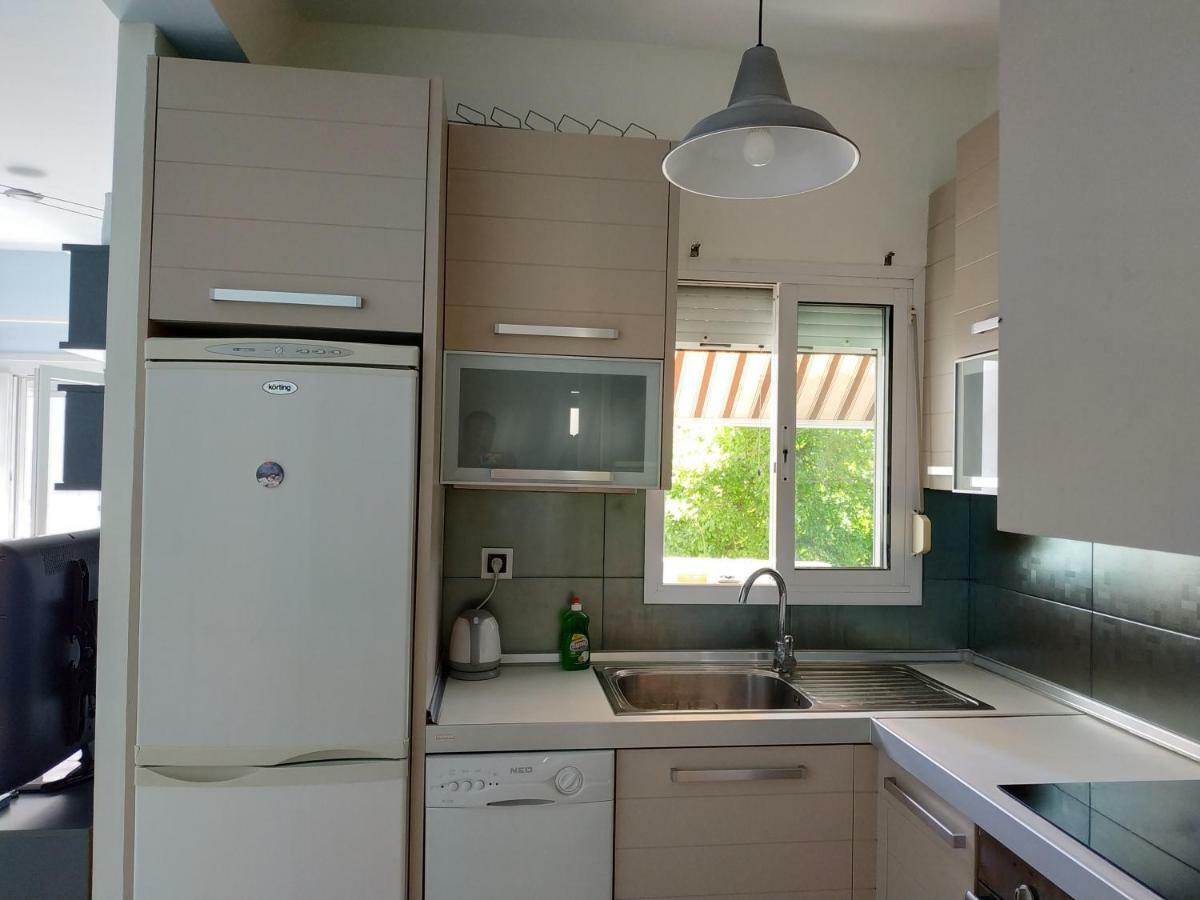 Epavlis Apartment Néa Péramos Eksteriør bilde