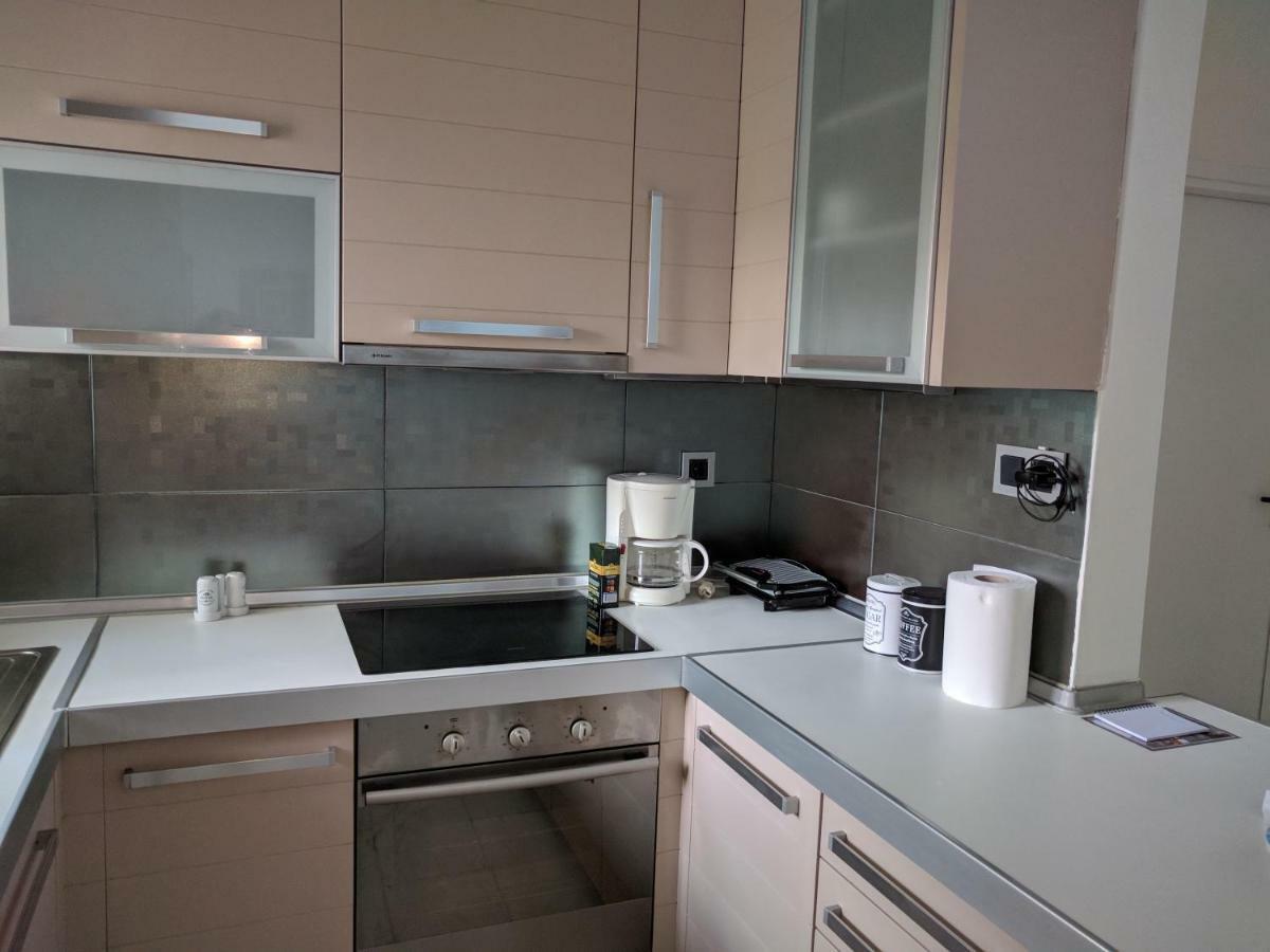 Epavlis Apartment Néa Péramos Eksteriør bilde
