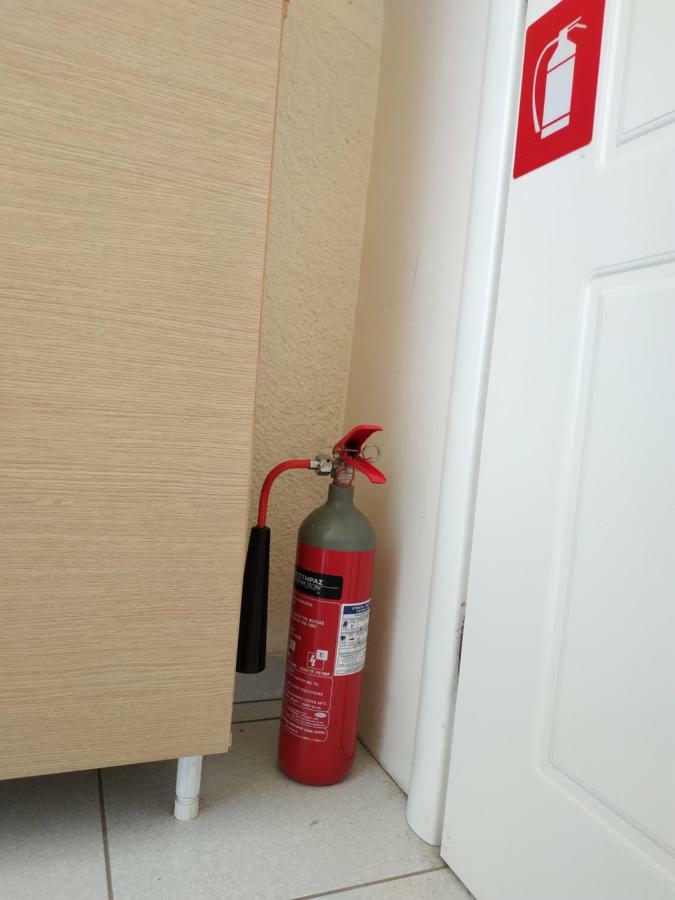 Epavlis Apartment Néa Péramos Eksteriør bilde